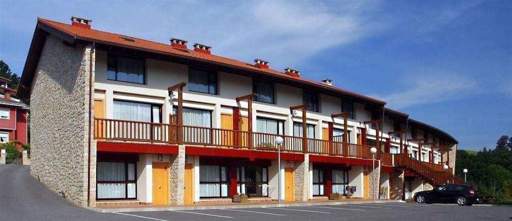 Apartamentos Aldea Del Puente Onís Zewnętrze zdjęcie