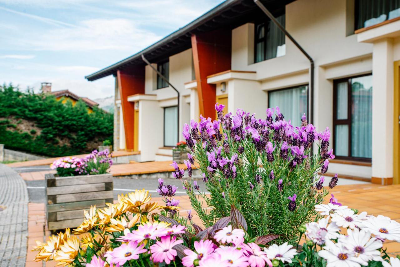 Apartamentos Aldea Del Puente Onís Zewnętrze zdjęcie