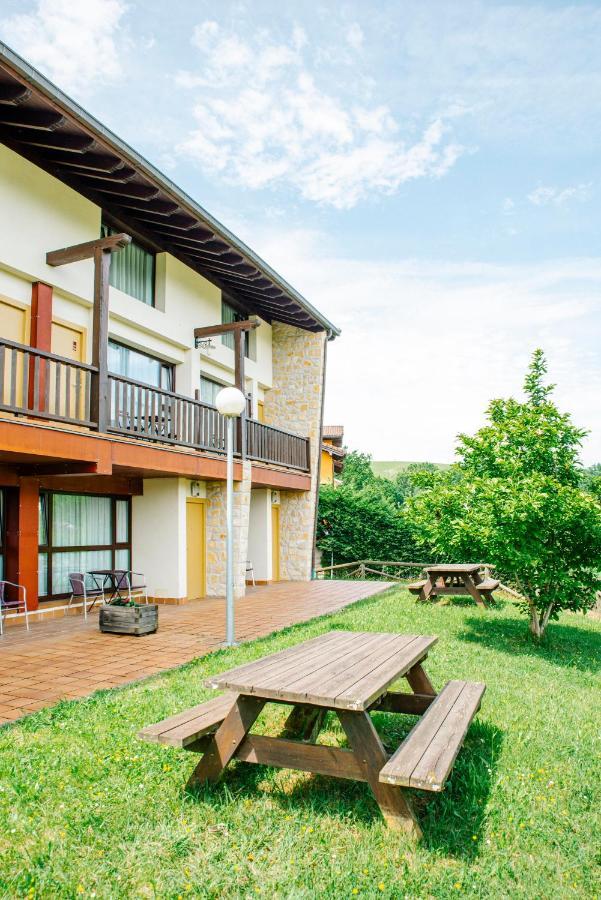 Apartamentos Aldea Del Puente Onís Zewnętrze zdjęcie